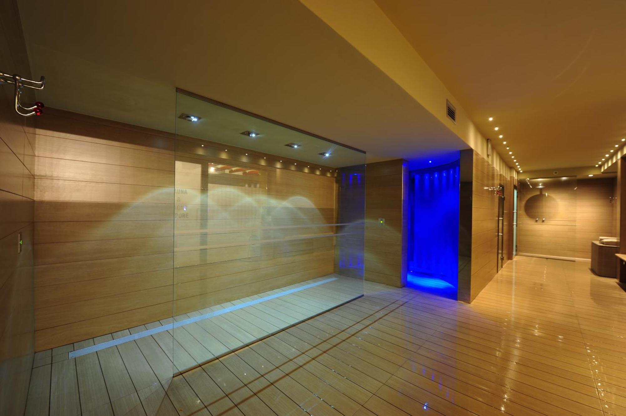 Hotel Ideal Limone sul Garda Esterno foto