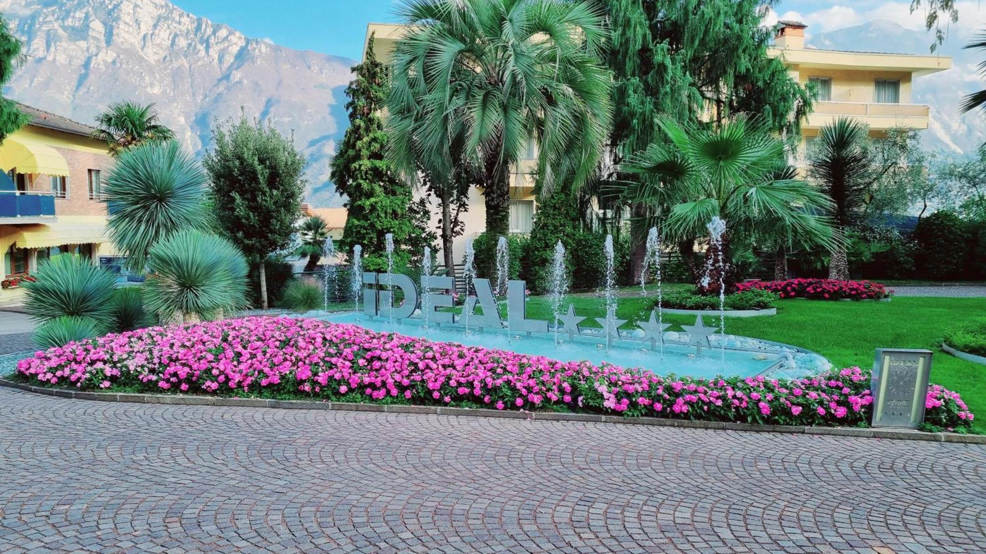 Hotel Ideal Limone sul Garda Esterno foto