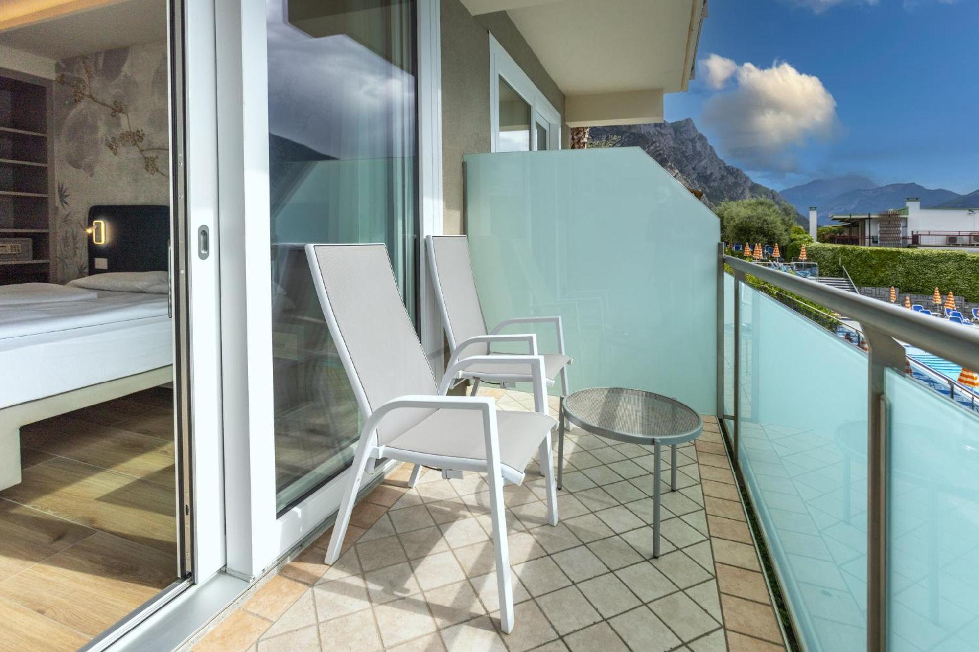 Hotel Ideal Limone sul Garda Esterno foto