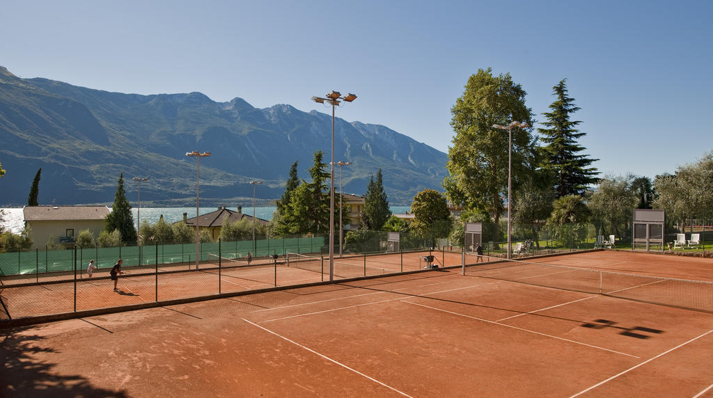 Hotel Ideal Limone sul Garda Esterno foto