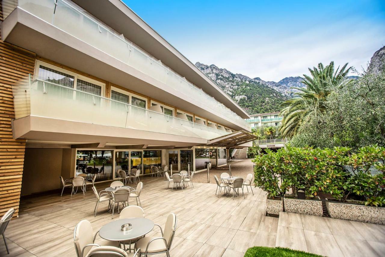 Hotel Ideal Limone sul Garda Esterno foto