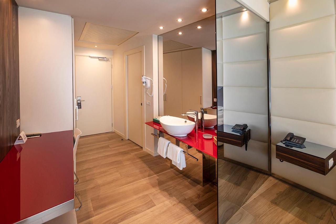 Hotel Ideal Limone sul Garda Esterno foto