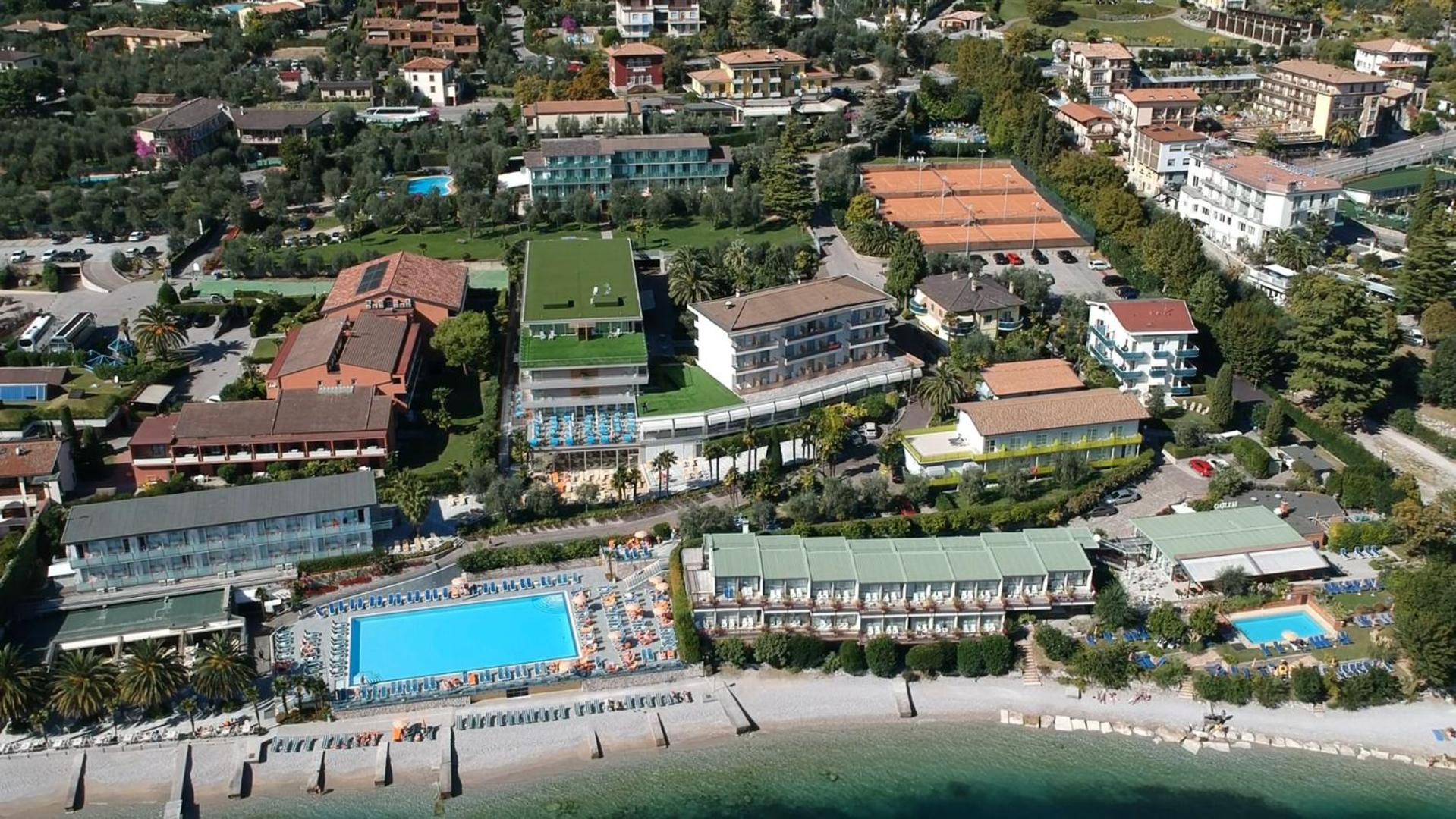 Hotel Ideal Limone sul Garda Esterno foto